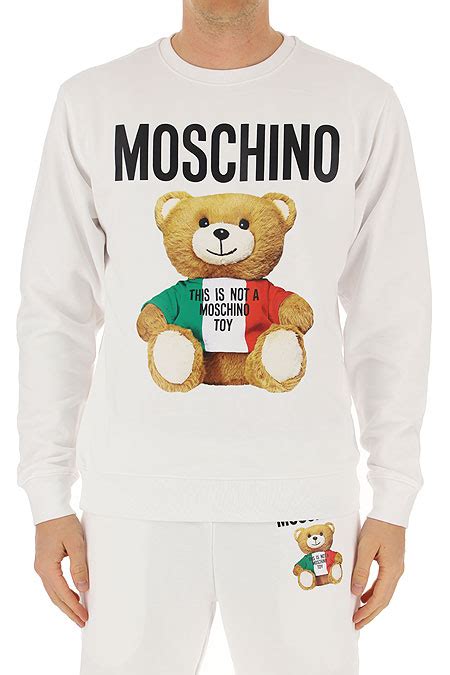 ropa moschino precio.